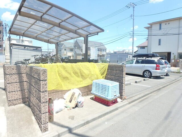 物件外観写真5　(敷地内ゴミ置き場☆)