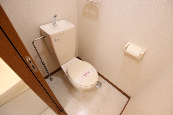 トイレ(【別室参考写真です】１人暮らしにうれしいバス・トイレ独立タイプ。)