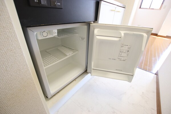 キッチン(【別室参考写真です】ミニ冷蔵庫付です。)