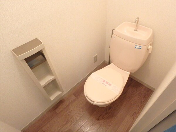 トイレ(生活便利なバス・トイレ独立タイプです。)