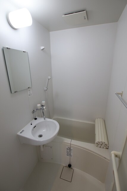 物件内観写真3　(1日の疲れを癒せるバスルーム♪)