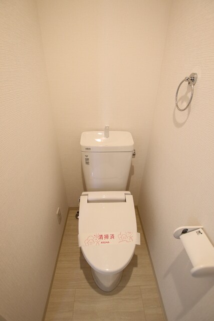 物件内観写真7　(暖房便座付きのトイレ♪)