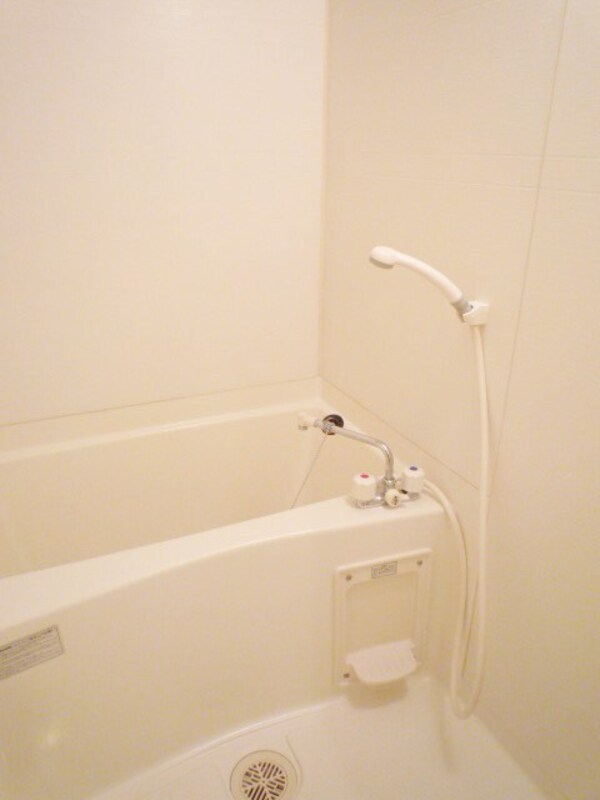 バス／シャワールーム等(別室参考写真です。浴室乾燥機ついてます。)