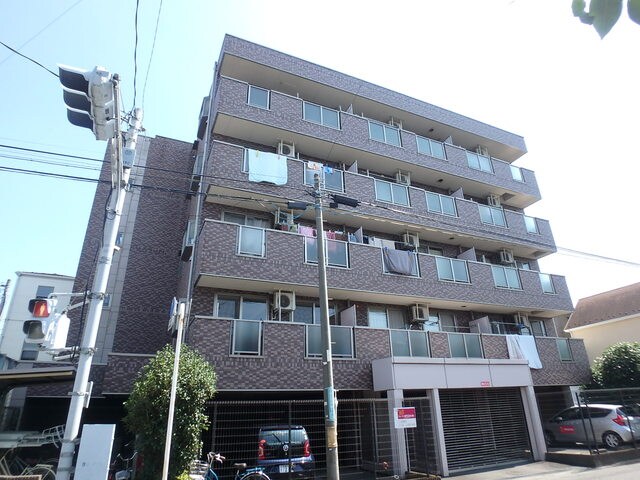 物件外観写真2　(オートロック・エレベーターあり♪)