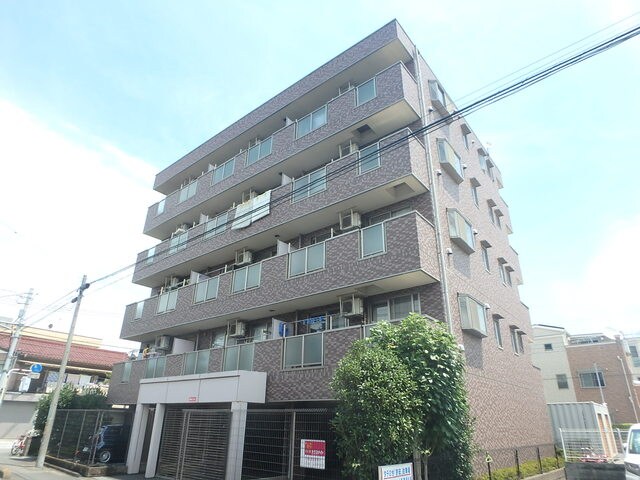 物件外観写真3　(オートロック・エレベーターあり♪)