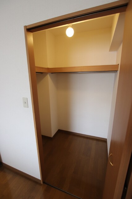 物件内観写真14　(荷物の多い方も安心のウォークインクローゼット♪)