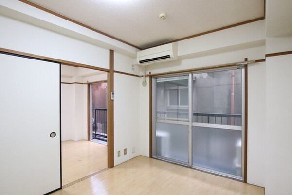 寝室(洋室4.5帖)