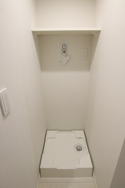 物件内観写真13　(洗濯機置き場)