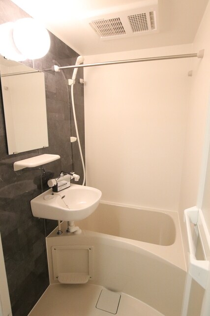 物件内観写真14　(浴室　浴室乾燥機付き)