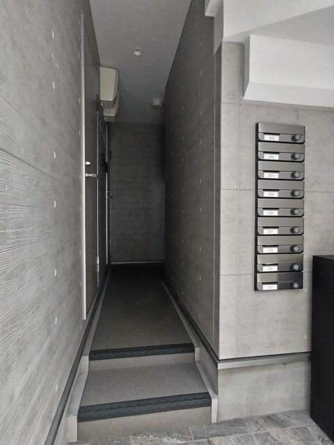 物件外観写真9　(共用廊下)