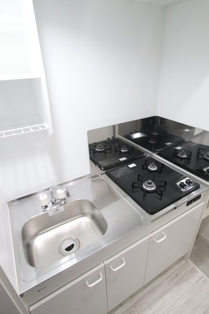 物件内観写真18　(2口ガスコンロ付きキッチン)