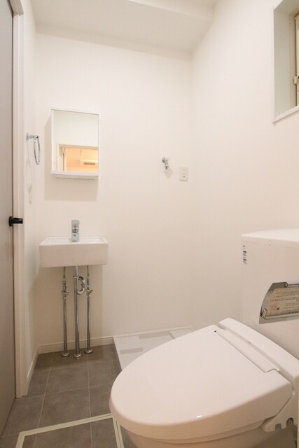 物件内観写真27　(トイレ・脱衣所・洗面所)