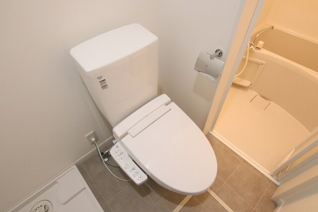 物件内観写真31　(嬉しい温水洗浄便座付き)