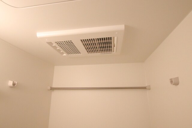 物件内観写真32　(浴室乾燥機付き)