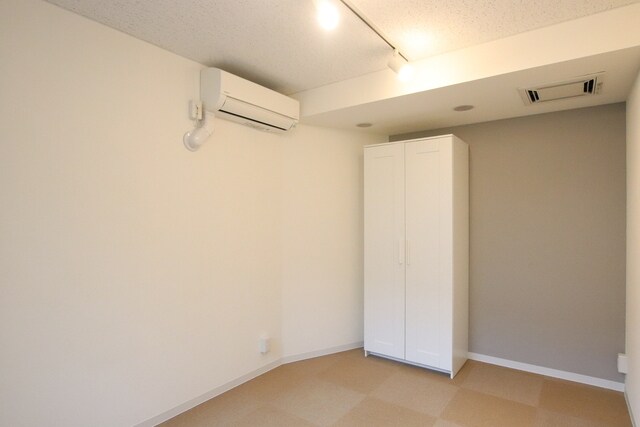 物件内観写真23　(洋室6.7帖)