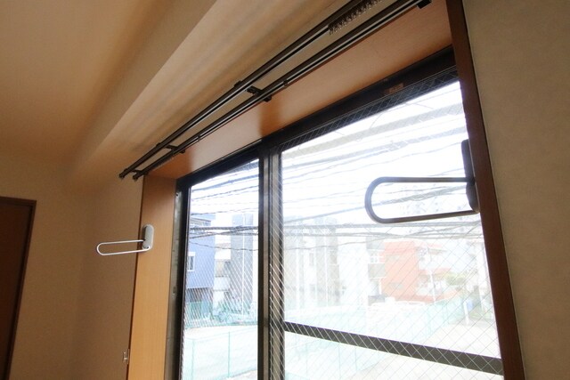 物件内観写真8　(部屋干し用フック)