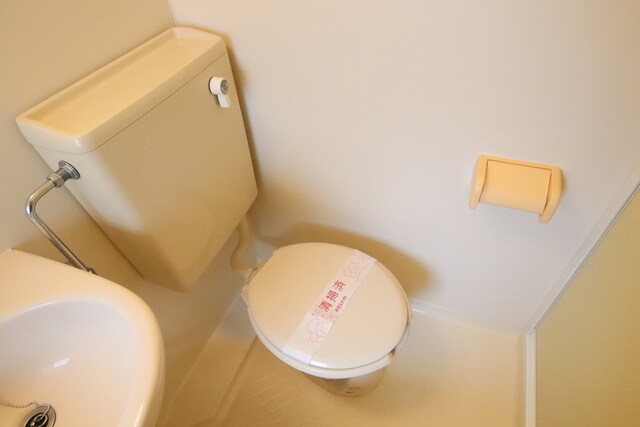 物件内観写真14　(トイレ)