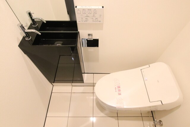 物件内観写真10　(★別室参考写真です。トイレスペース)