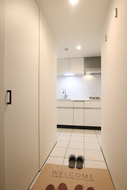 物件内観写真11　(玄関スペース)