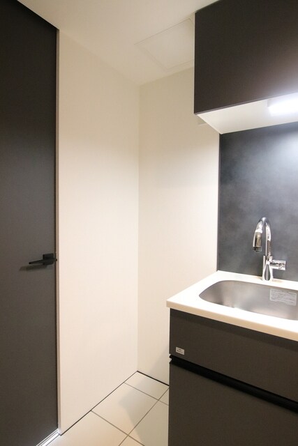 物件内観写真13　(★別室参考写真です。冷蔵庫置き場)