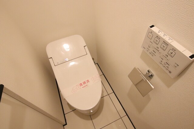 物件内観写真13　(嬉しい温水洗浄便座付き)