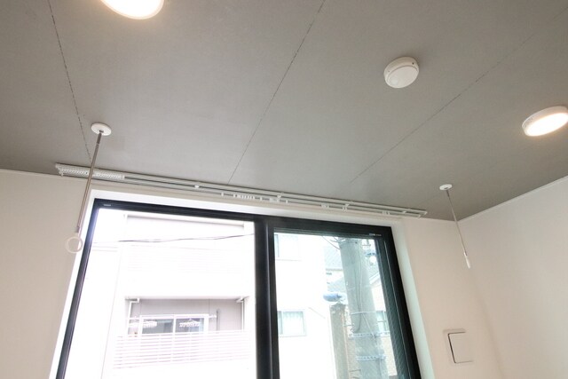 物件内観写真26　(室内物干し)