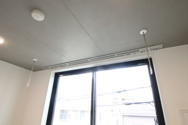 物件内観写真30　(★別室過去募集時参考写真。室内物干し)