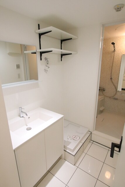 物件内観写真32　(洗面所・脱衣所)