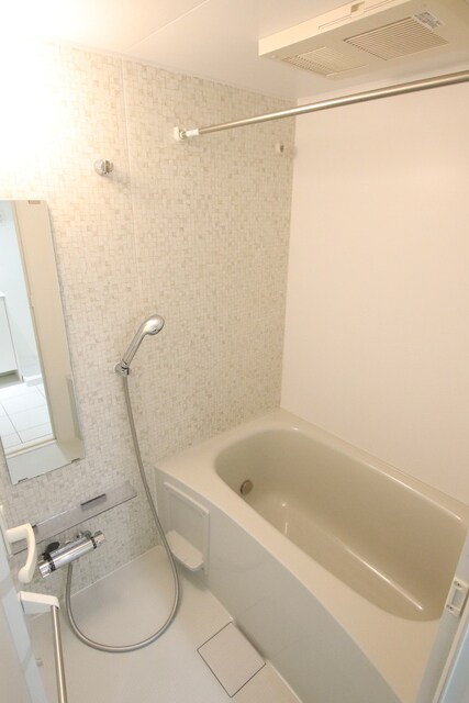 物件内観写真33　(浴室　追い焚き・浴室乾燥機付き)