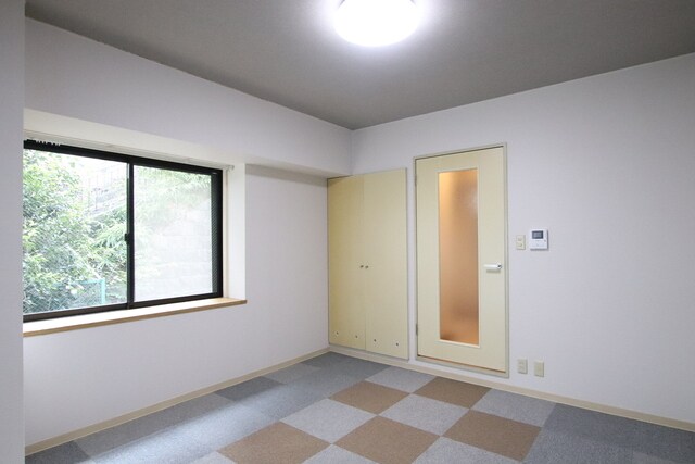 物件内観写真28　(洋室)