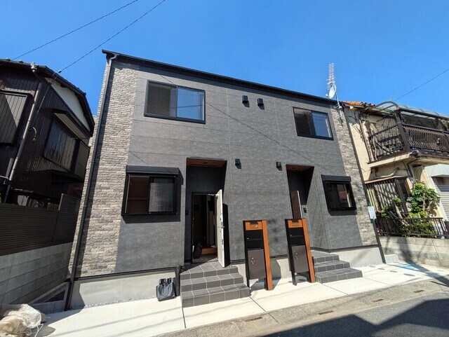 イシス・ルーチェの外観