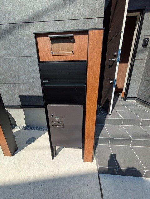 イシス・ルーチェの共用設備(宅配ボックス付ポスト★)