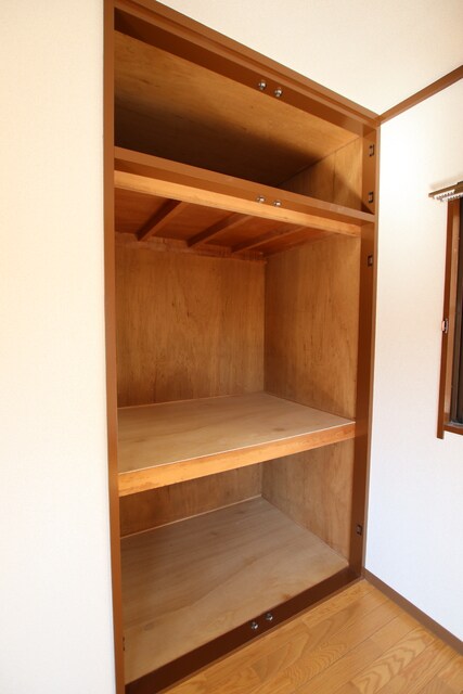 物件内観写真12　(2階洋室の収納スペース♪※クリーニング前写真です。)