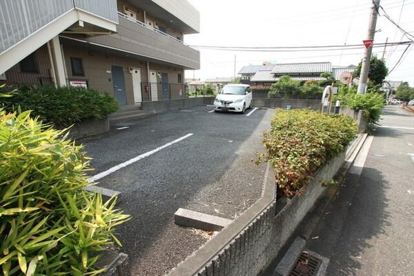 駐車場(★敷地内駐車場★（空き状況・使用料等詳細はご確認下さい）)