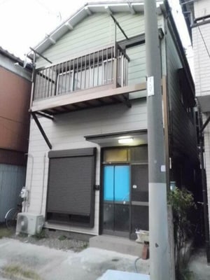 鹿浜4丁目貸家外観写真