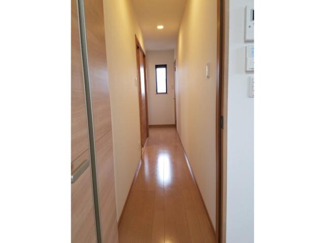 物件内観写真13　(廊下)