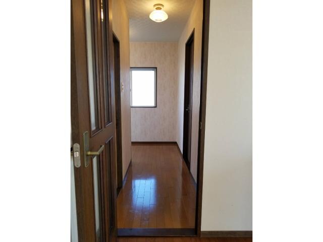 物件内観写真18　(廊下)