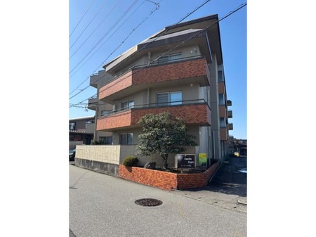 ファミール長江外観写真