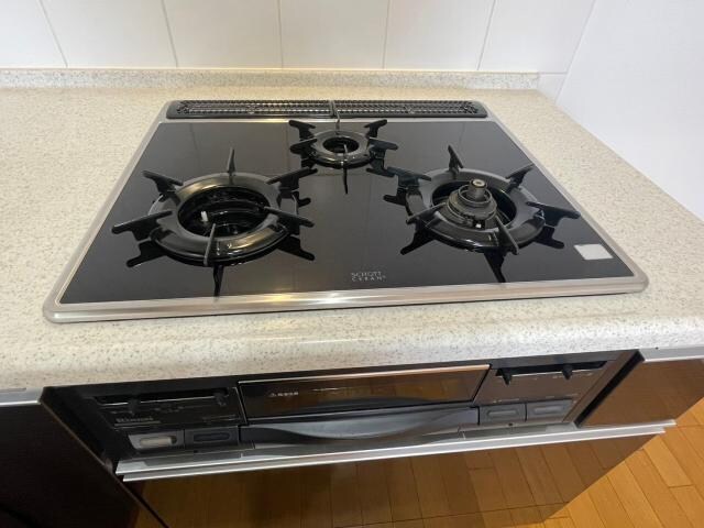 キッチン(3口ガスコンロ)