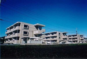 サイプレスガーデンⅢ外観写真