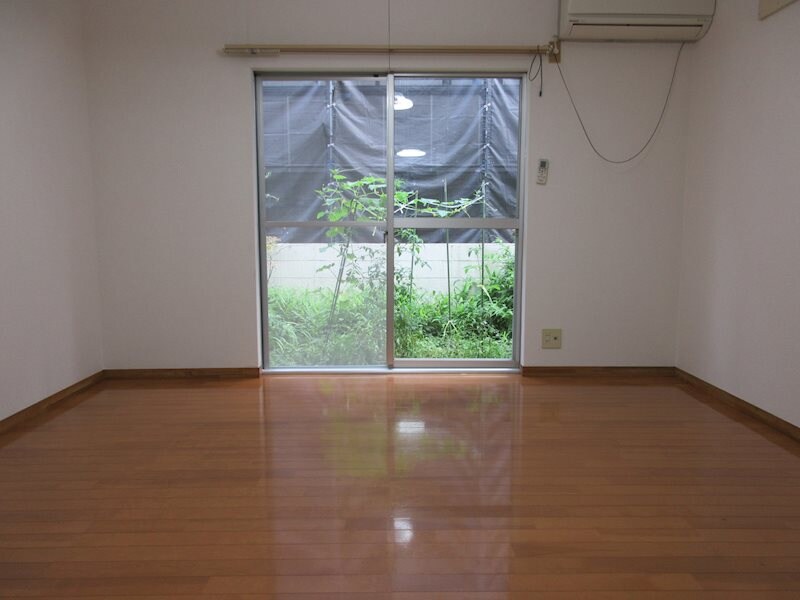 物件内観写真7　(洋室約7帖（1）)