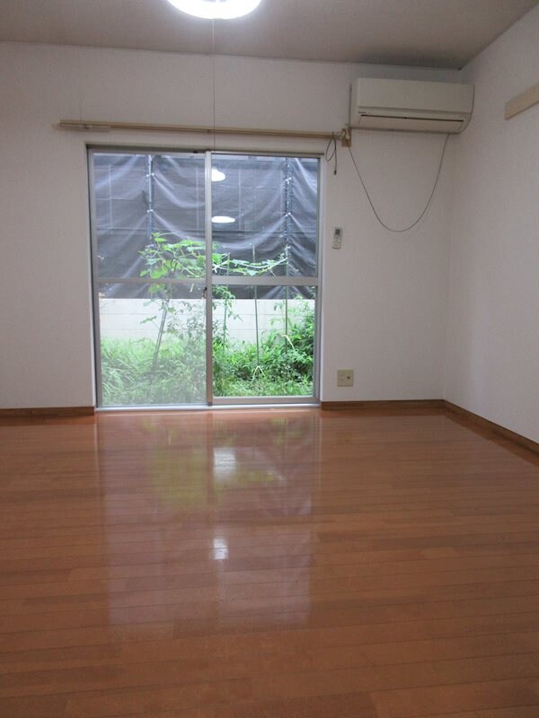 物件内観写真16　(洋室約7帖（2）)