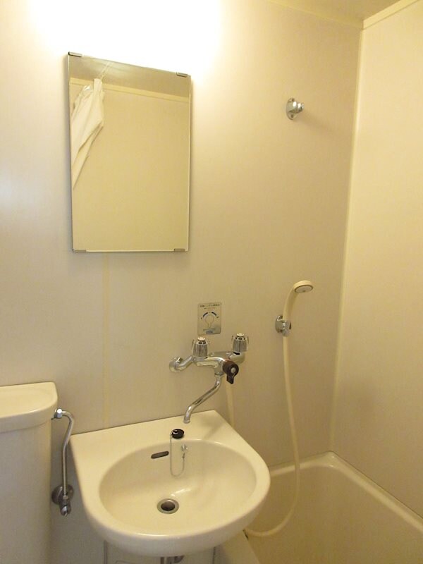 物件内観写真17　(浴室洗面台)