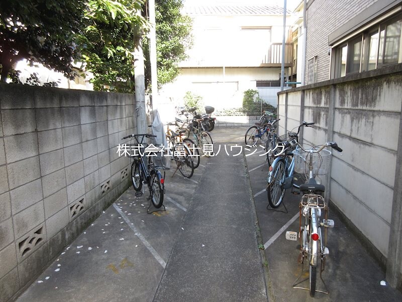 物件内観写真10　(自転車置場)