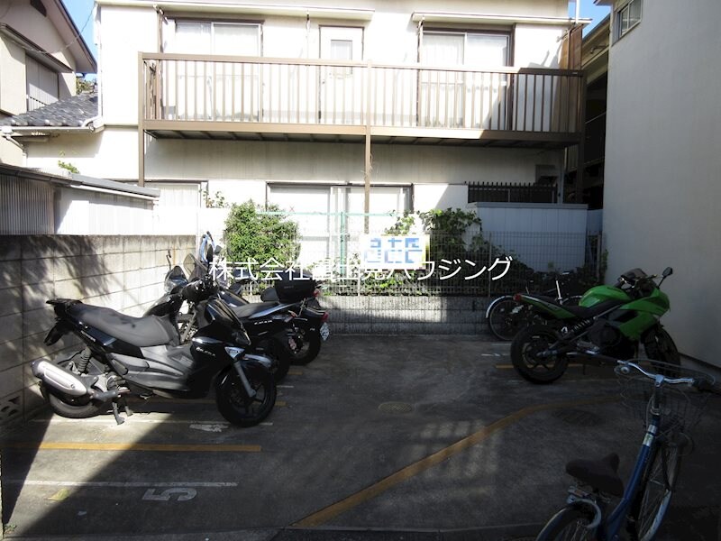 物件内観写真22　(バイク駐輪場)