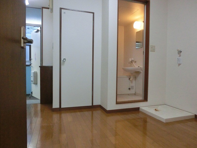 物件内観写真4　(ダイニングキッチン（1）)