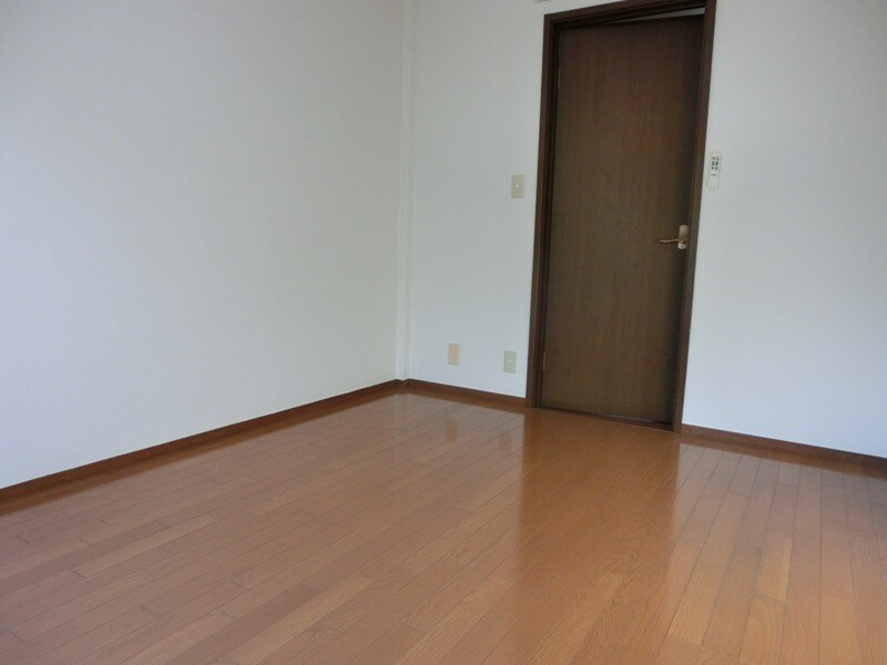 物件内観写真11　(洋室（2）)