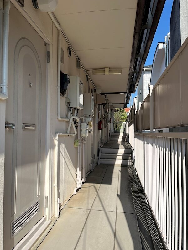 物件内観写真18　(共用廊下)