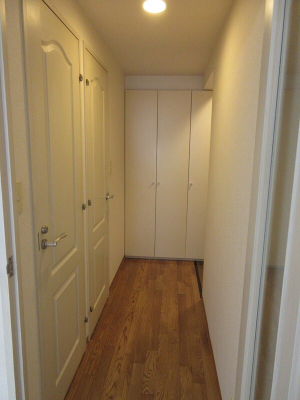 物件内観写真9　(玄関ホール)