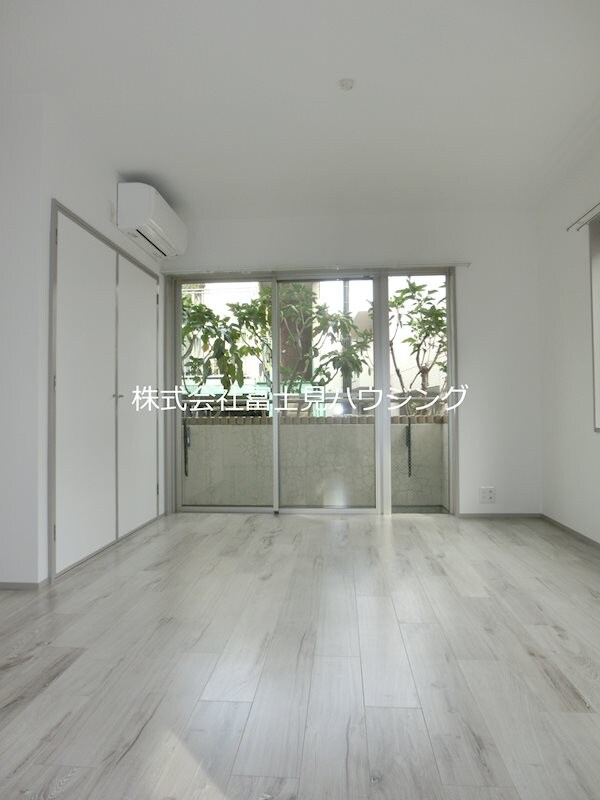 物件内観写真14　(洋室（2）)